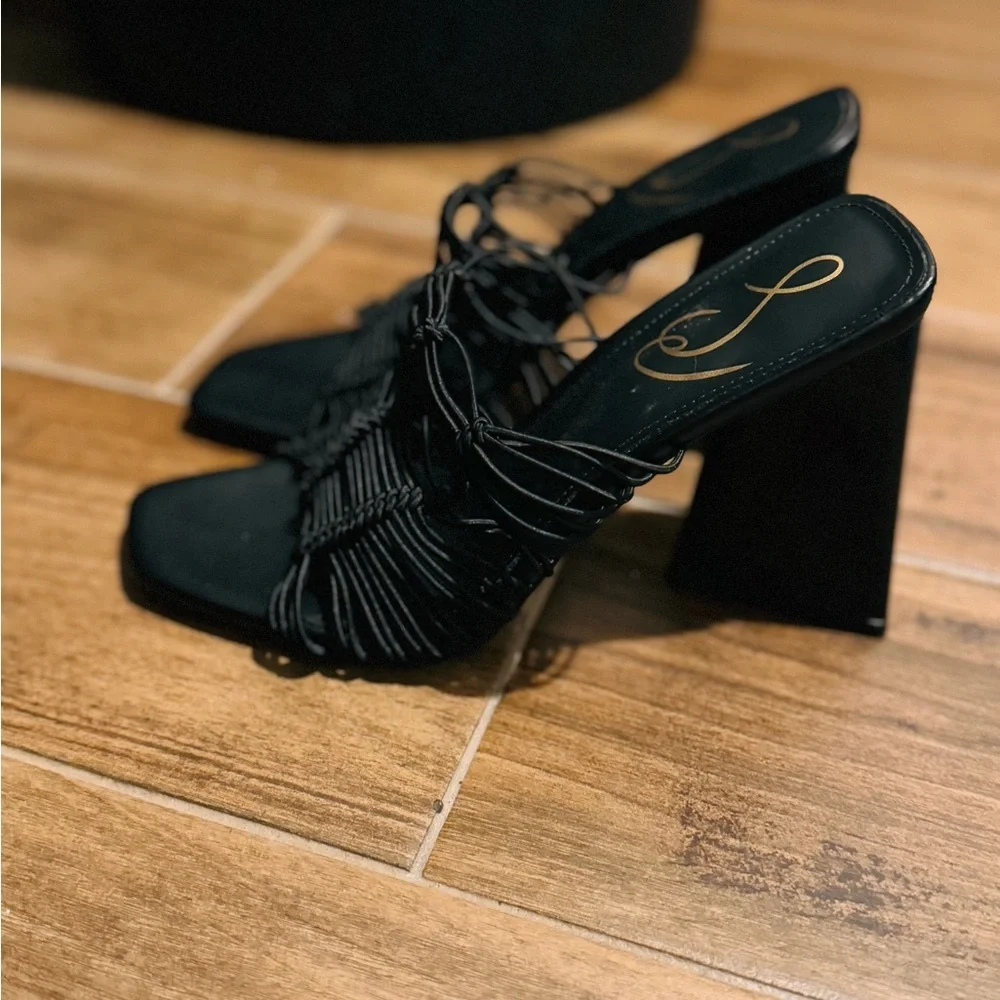 Heels - Picture 3 of 5